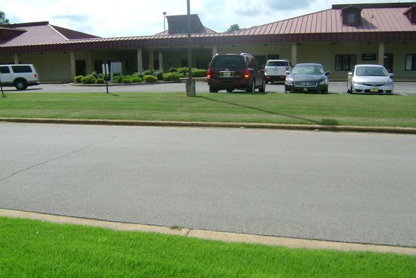 727 W Market St, Athens, AL 35611